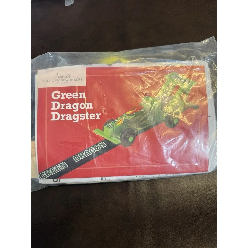 Annie's Young Woodworkers Kit Club - Green Dragon Dragster #YWW30 Crafts Racecar